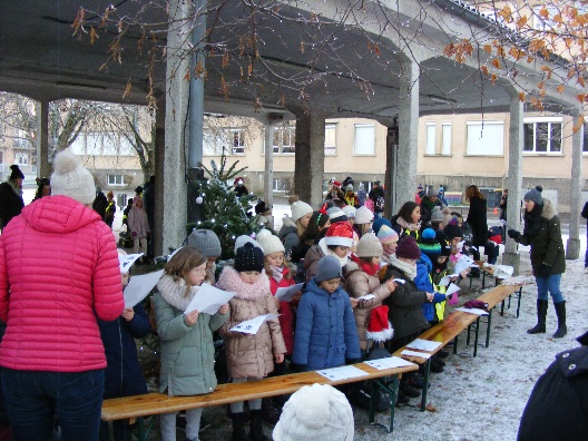 Une image contenant personne, gens, groupe Description générée automatiquement